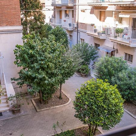 Altalena Sulla Piazza, Un Affaccio D'Eccezione Apartment Модена Екстериор снимка