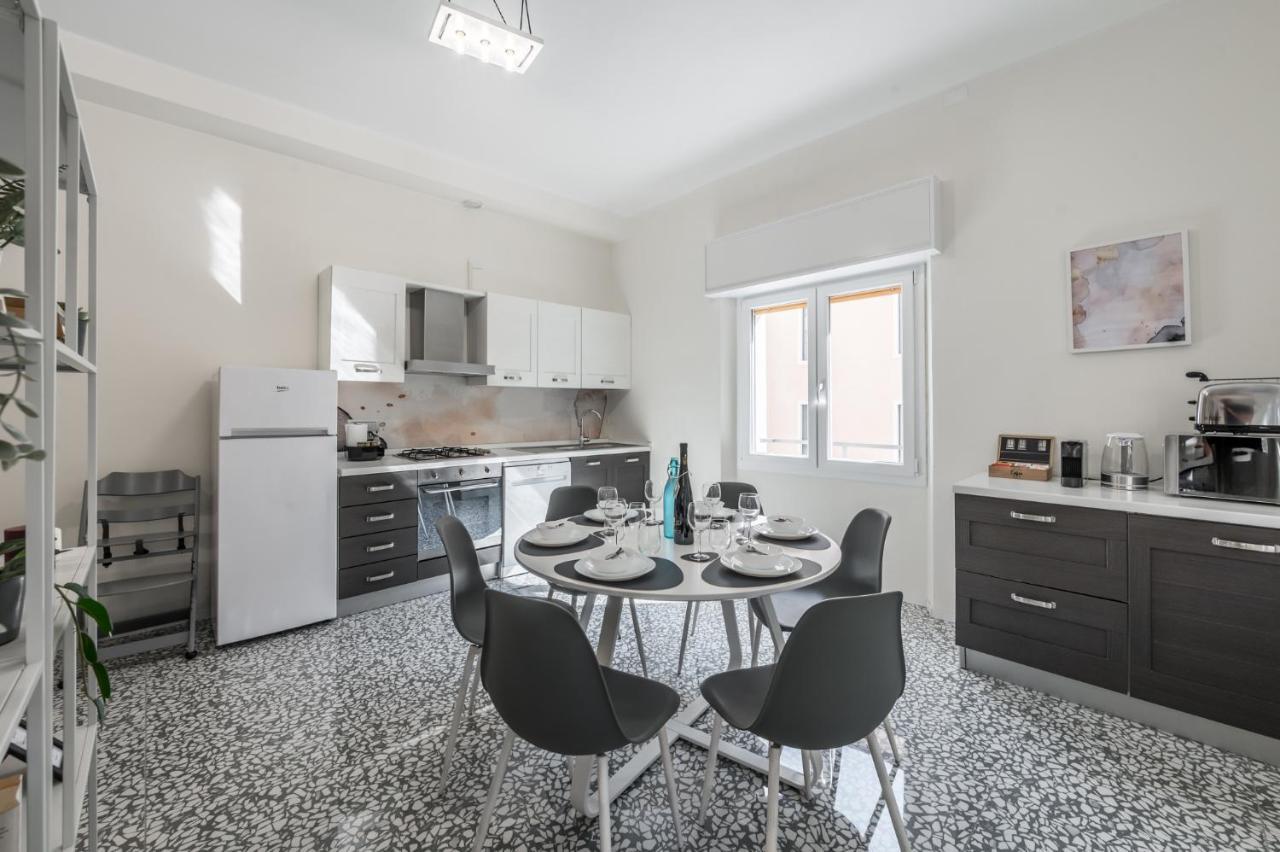 Altalena Sulla Piazza, Un Affaccio D'Eccezione Apartment Модена Екстериор снимка