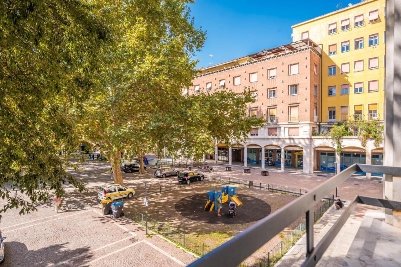 Altalena Sulla Piazza, Un Affaccio D'Eccezione Apartment Модена Екстериор снимка